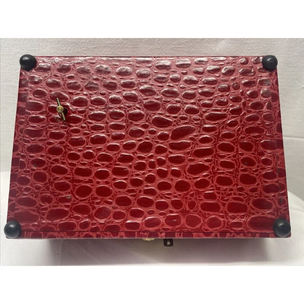 Vintage Red Faux Crocodile Jewelry Box Travel Case Lift Out Tray Locking Musical